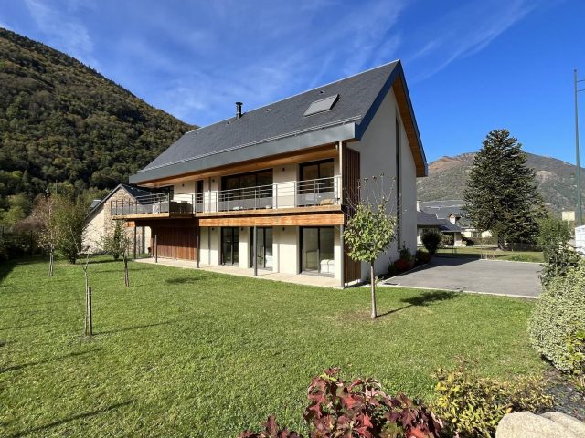 31G101714-f8c1449cff3749b8bb4669dc22690455