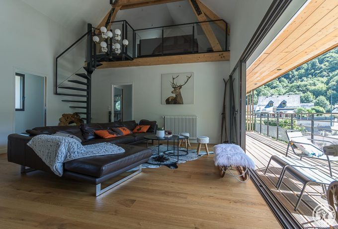 31G101714-fbb6ef31e997406cb769f98fd813288e