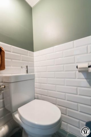 31G101715-8492364f2d8d4ee083969d6cb635f652