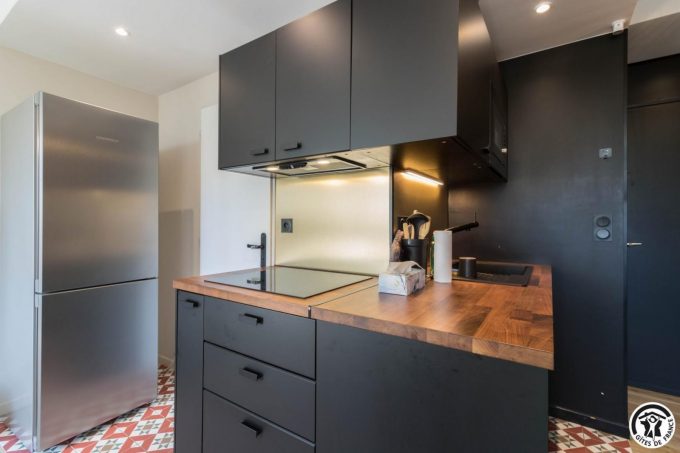 31G101715-a1a69e060c454beab0d00bbcc1423246