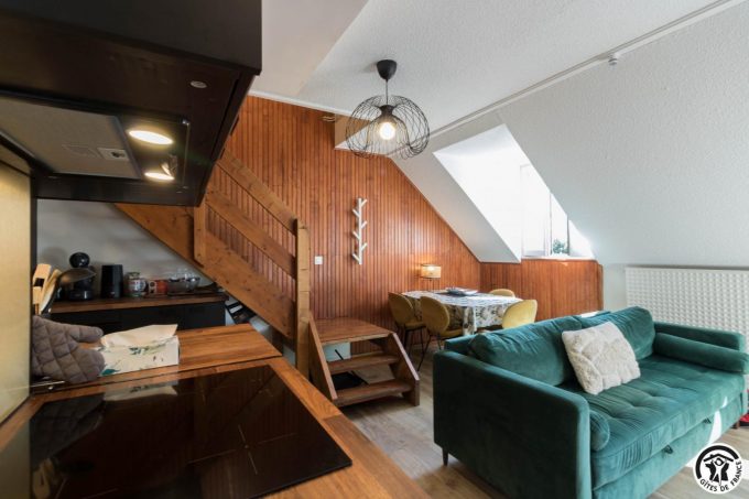 31G101715-a807e0e0a40a40f6bae1a19fe9be701e