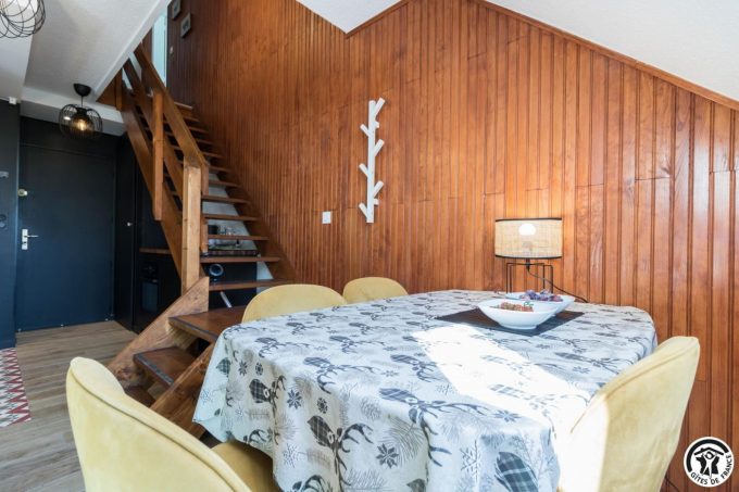 31G101715-ba0ee7df4b4743f7a334f20ba70efd65