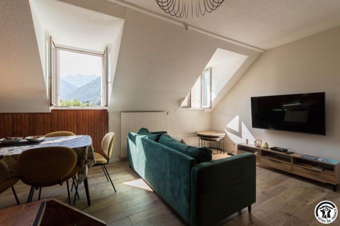 31G101715-dc5e259229d341fea8314dc9fd89fe75