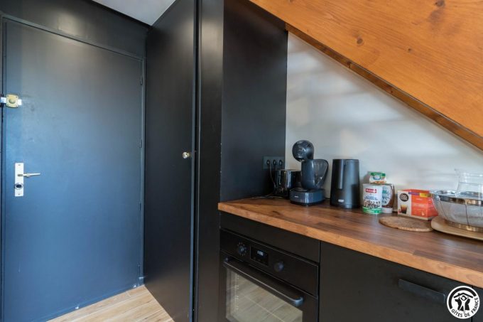 31G101715-f401f4ad18ba404cabb36fc4994dfd36