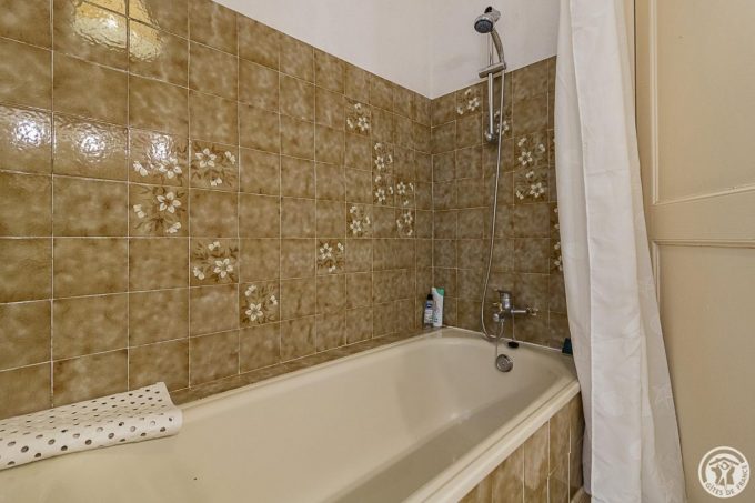 31G101724-1b7d10e061034899a51bffb6b8dfe23e