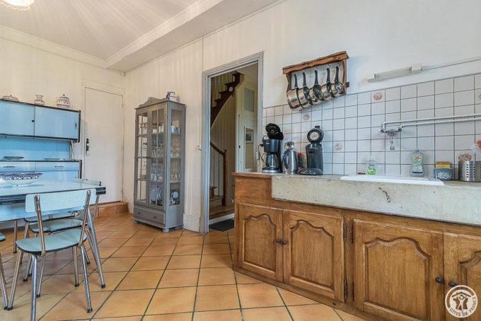 31G101724-756f75e7ed7f4585b98bd25fcbef1b54