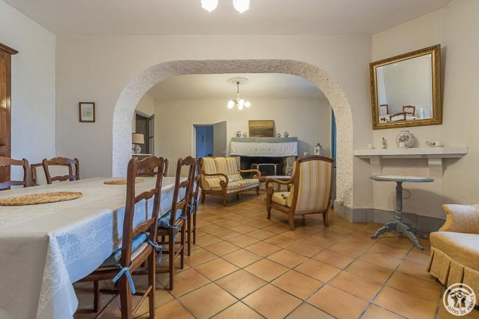 31G101724-802e7dc560e94cf19d8f5d1c5c01e8ab