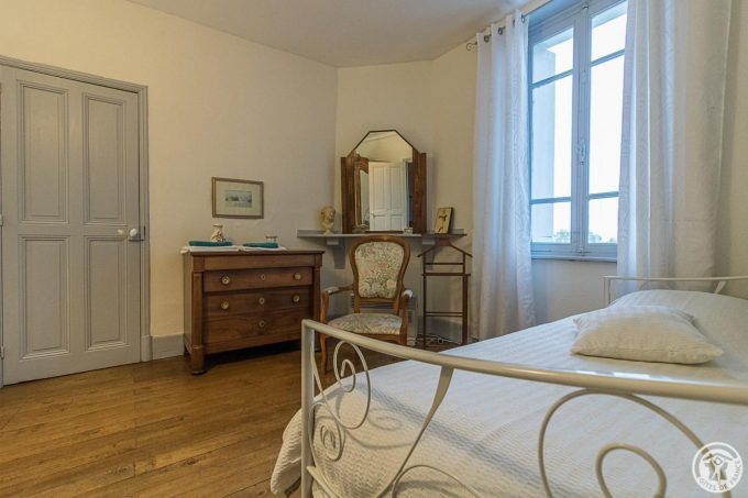 31G101724-9168a6c5723349e19a1750bafb84b704