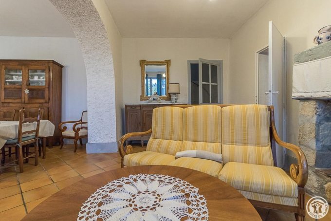 31G101724-94b70e5a8637462e8fa99c45ed454cbf