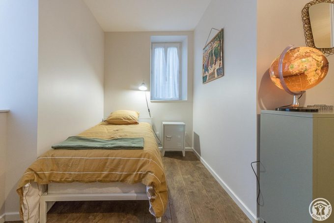 31G101725-1efacd6df9cb4039b590382a0e389ae7