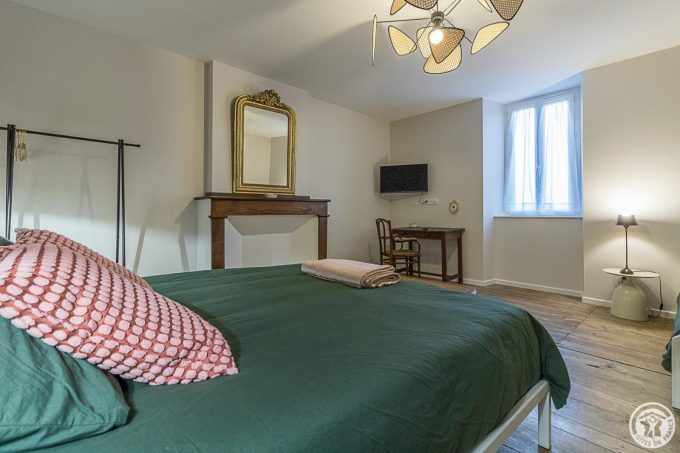 31G101725-22abb4895f024f7495e5ac42be69ab5a