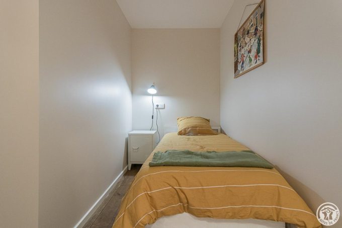 31G101725-c710437c506d443391ad935f99abecda