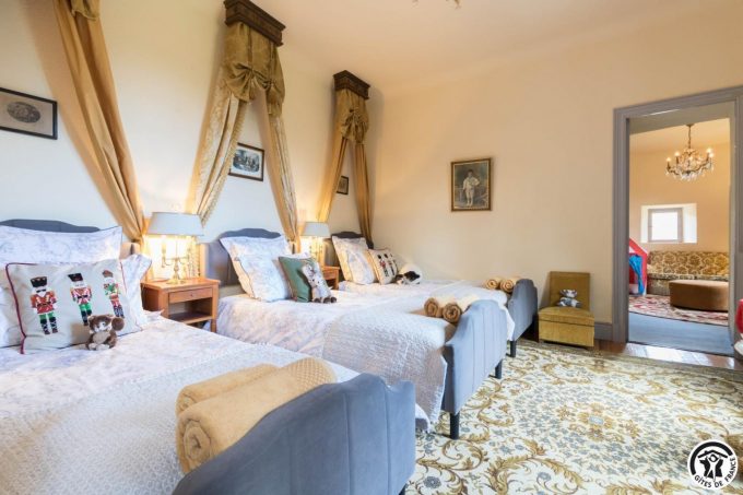 31G101735-429c2c6a98b048979ceaa64d18951858