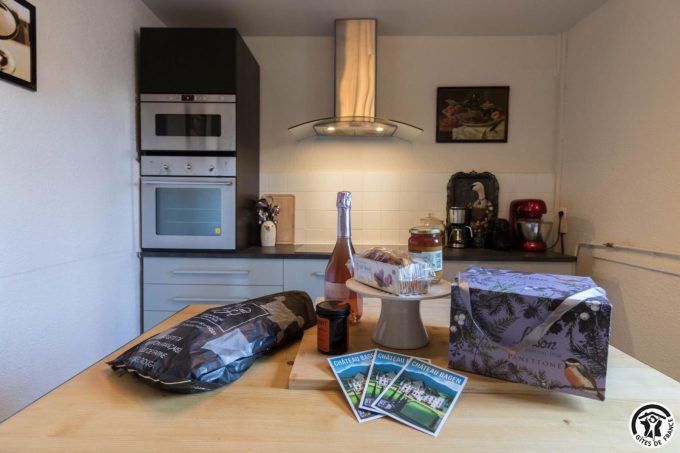 31G101735-5b4ec62bfef145b88180411c2b9b8563