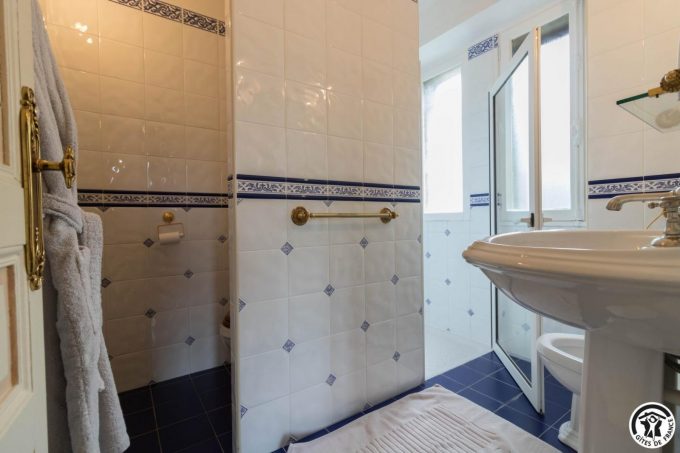 31G101735-d53735dbb90f4a57956012831c81d9c2