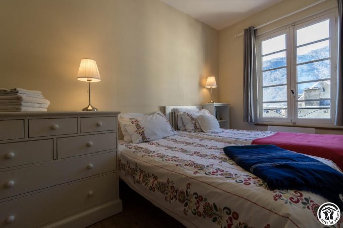 31G101740-52b1bf345119480cb7511a906fc7bd8f