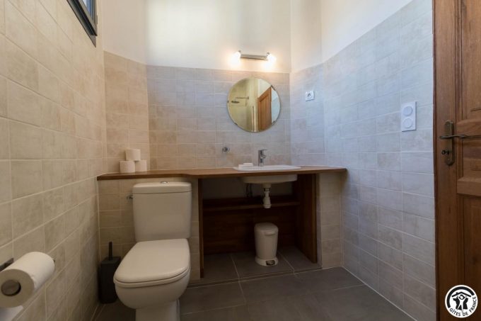 31G101740-94293a235eb54da491926f997270cc65