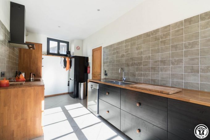 31G101740-c30ddba6e1d14d6391ffe7627cb4f5de