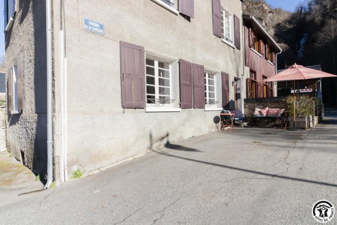 31G101740-d9b471f32a244664b1adb0c2bde913d7