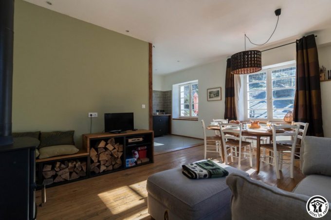 31G101740-e4f305c9407741a58c323e127cc15bcf