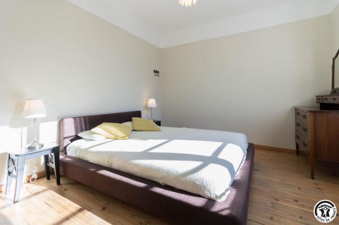 31G101740-eb3ed9ae5fca4a339bfd4e5c059b8513