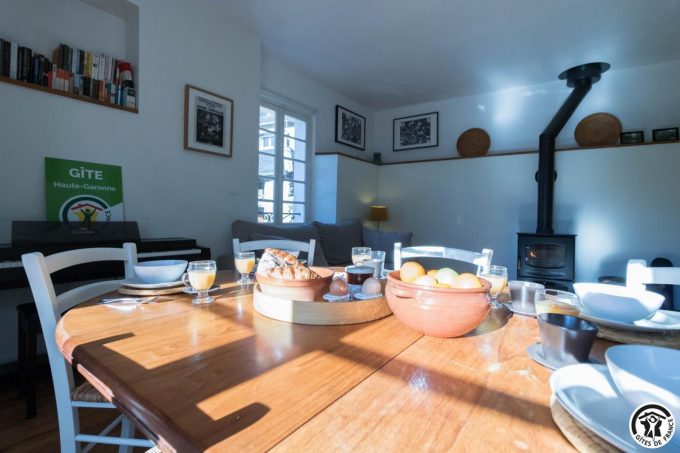 31G101740-fa93d6d0a3f746b6868c4172c16640e4