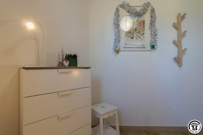 31G101741-3a846578fc3e473e85017a82953b1186