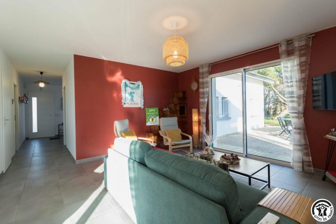 31G101741-9befe70f5a194cfcb76fe4447fefc5ff