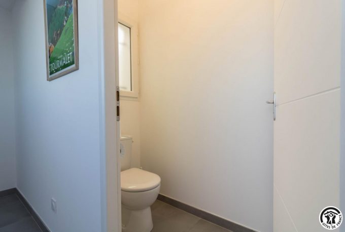 31G101741-ee3f7347cecb48e688835e0b26d606d6