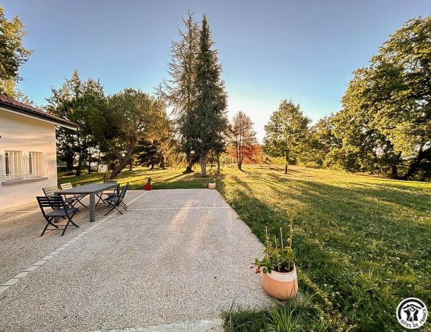 31G101741-f9e920afa1b24f08972c9375b47c49e7