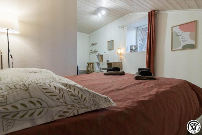 31G101745-0996d72a958c4a86a451347fb80652b5