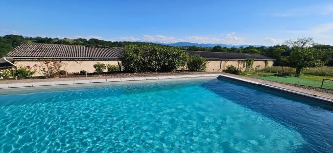 31G101745-250289725d35404ca8abf201dfeb3498