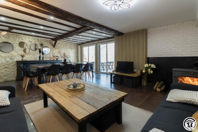 31G101745-9c8111abfc00490a9684801b108f690d