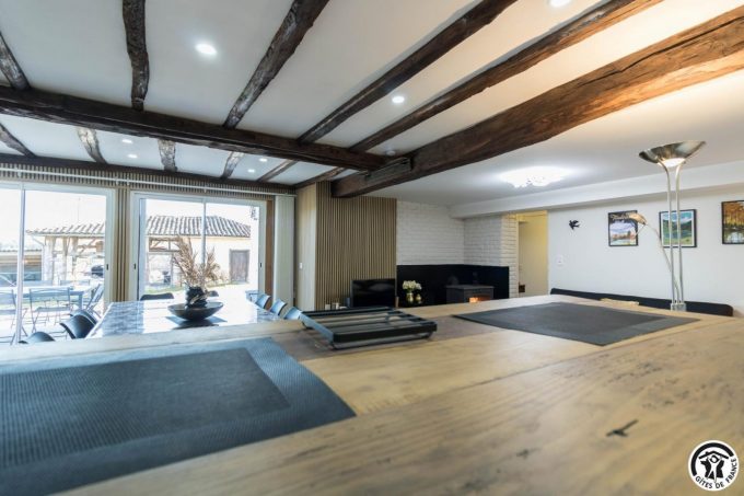 31G101745-b69eb92a9fa348aab520fa8afa81a105