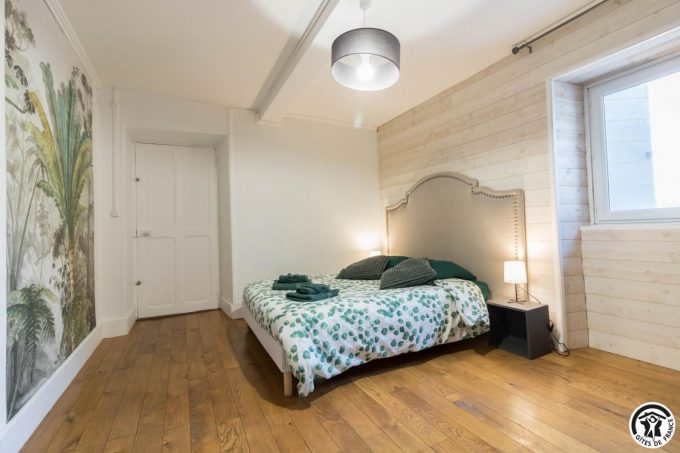 31G101745-cc7eae15024e49d9834f2feb1c46a3a2