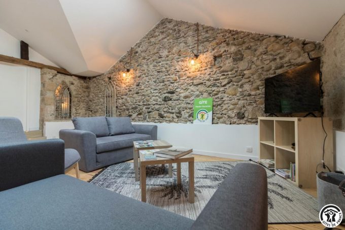 31G101753-25420ebd4d214f50be337c27eafbecb3