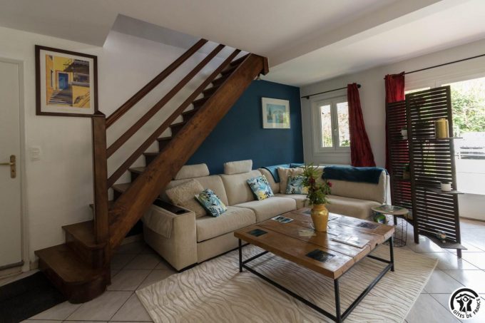 31G101755-0e21eac6fb454cf89028ea90bad7acf1