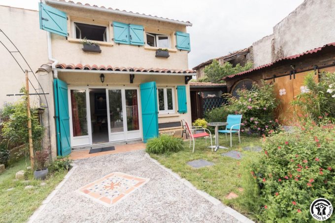 31G101755-40008afda4114c01ab78c66cb6bd8494