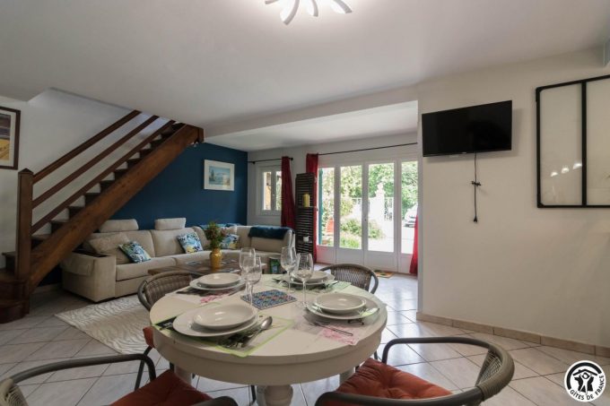 31G101755-5e0b3b1e4b794efa8426969f45917c65