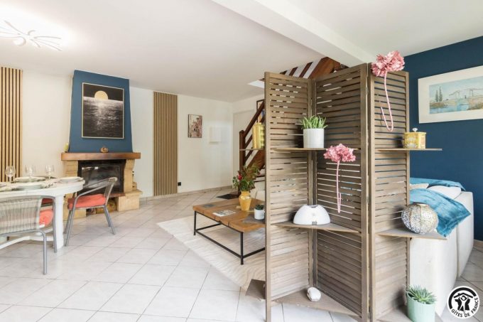 31G101755-cc2fba3c59e241d3b64ec0b8a6bee368