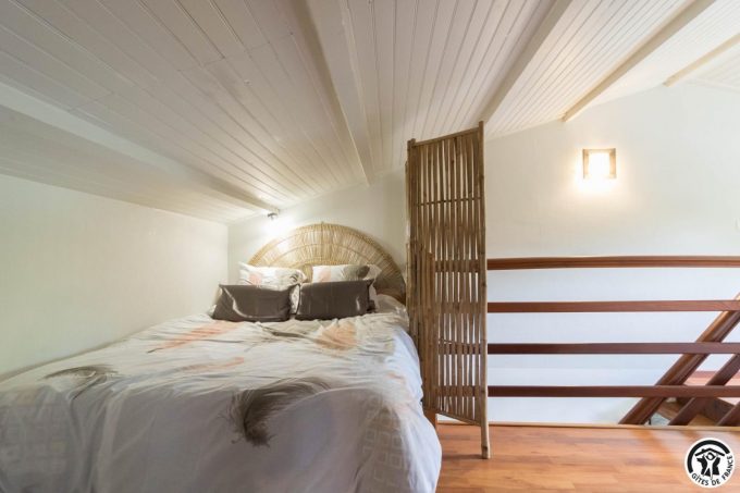 31G101755-ec606e7ee4e1483ebaecb190227cf668