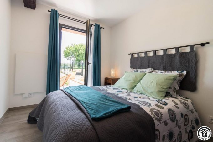 31G101757-0761bb390fbf4065bebbcdc749faf0c2