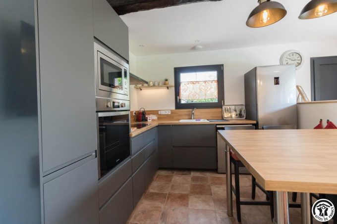 31G101757-6d94af15b48a4ca09570c9b37e5ea456