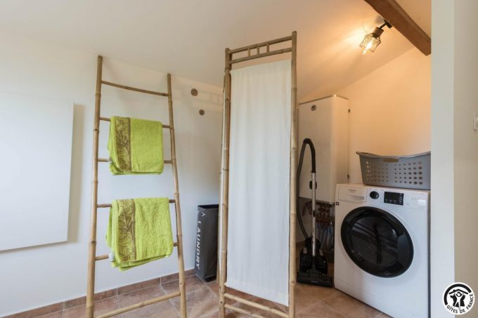 31G101757-dcdefff780634739b7af1f7ca808e03b