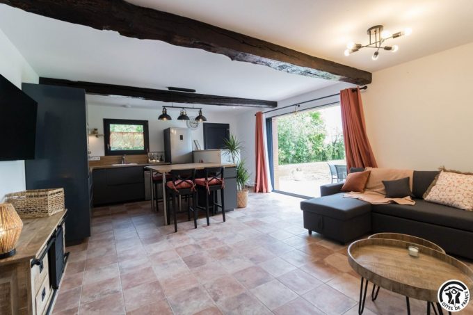 31G101757-e8feaa5aba8b431f865c61866f9f10ea