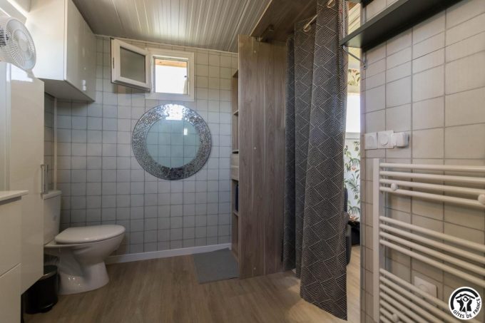 31G101769-2340cad3f5a74566a0997bb9c5d782fc