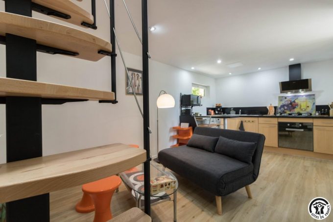 31G101770-b9739b2b554d49dd8304708b069bae05