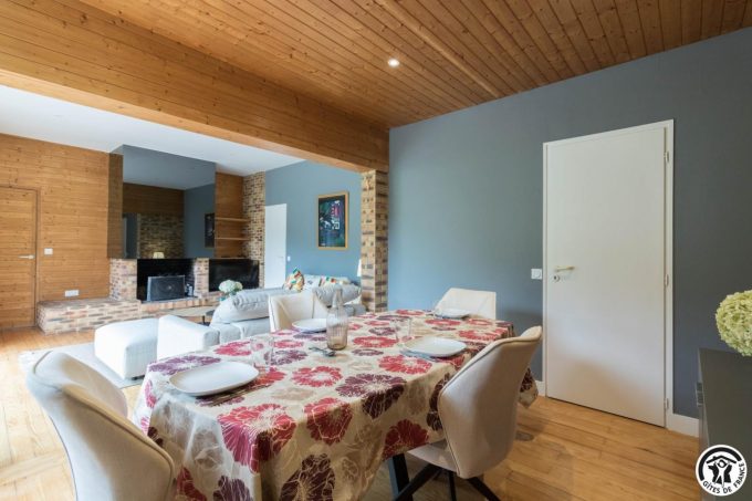 31G101774-9bd8376b7bee4a769b6ce3680f0bbcc1