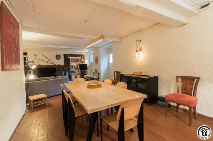 31G101775-018d5aef932c4238bacba41b96f0a245