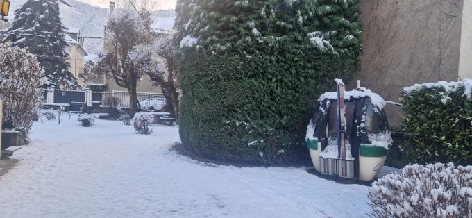 31G101775-ed6bf4d358d345b6b29b6e7b80a88947